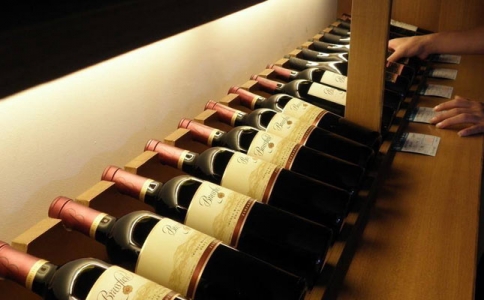 成都紅酒批發(fā)市場地址-進(jìn)口葡萄酒培訓(xùn)品酒師侍酒師